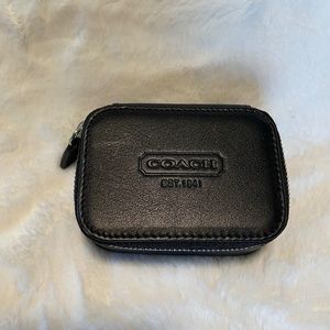Pill holder